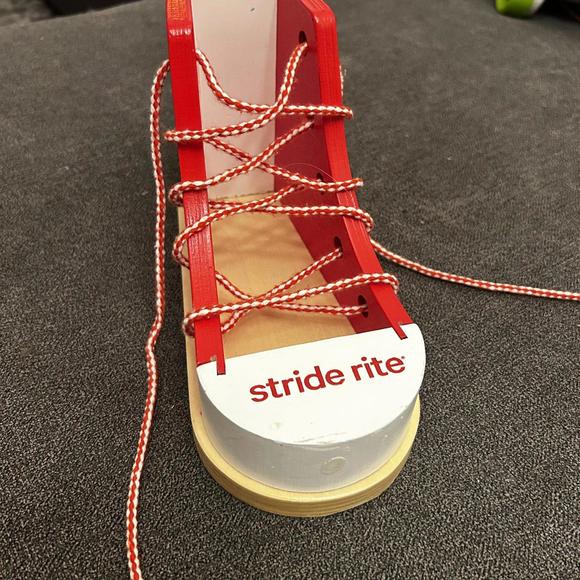 Melissa & Doug Deluxe Wood Lacing Sneaker Lear To Tie A Shoe Educational Toy - Picture 2 of 3